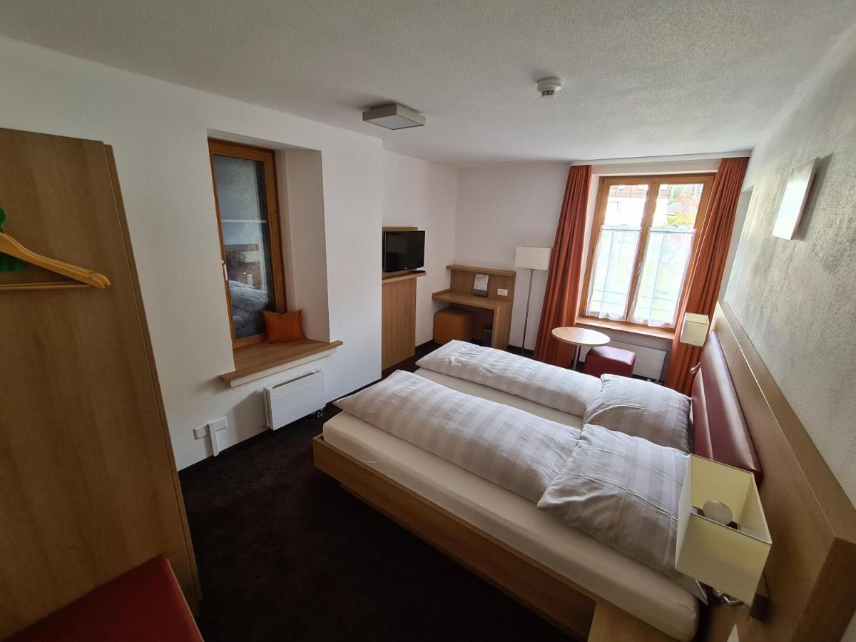 Hotel Staetzerhorn Парпан Экстерьер фото