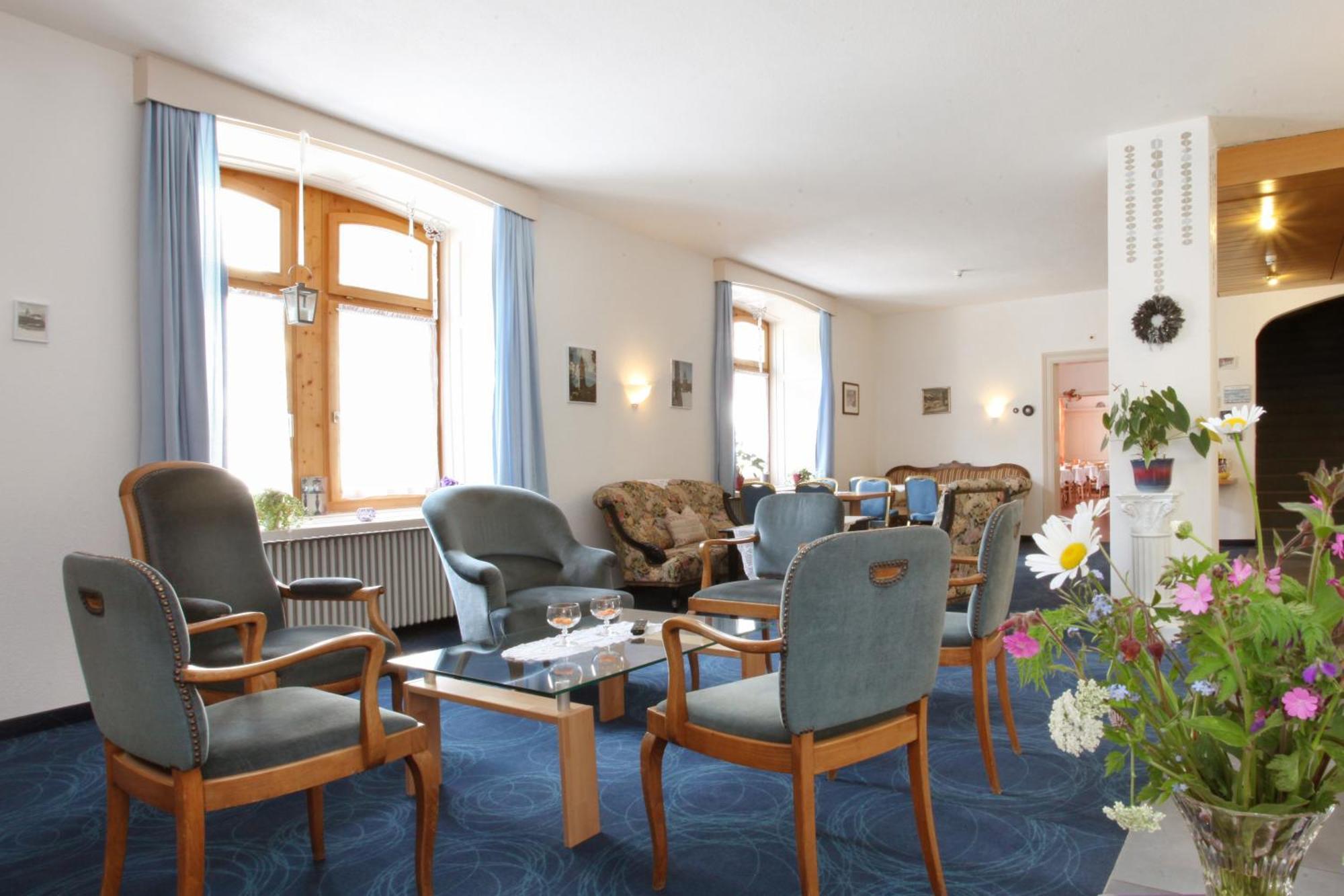 Hotel Staetzerhorn Парпан Экстерьер фото