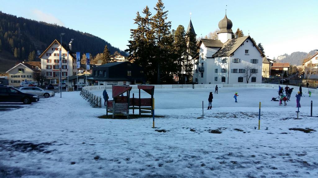 Hotel Staetzerhorn Парпан Экстерьер фото